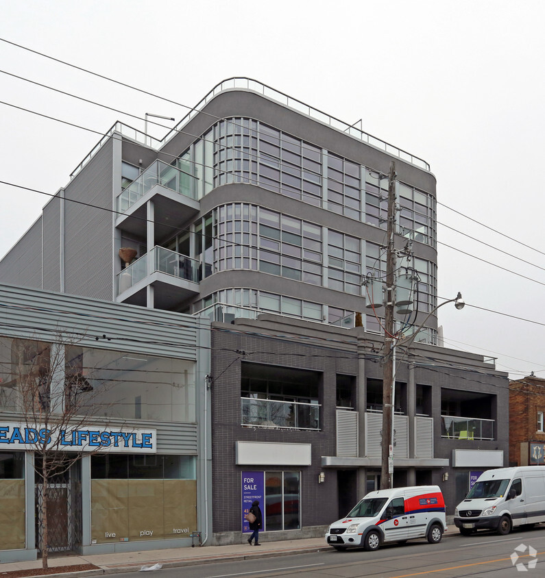 Building Photo - Modern Beach Lofts