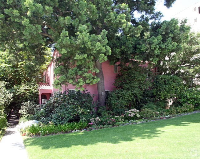 Foto del edificio - 1323 N Columbus Ave