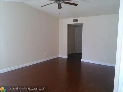 Building Photo - 799 Riverside Dr