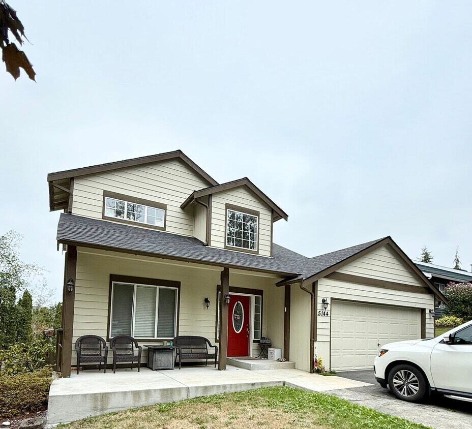 Foto principal - House in quiet Silverdale neighborhood