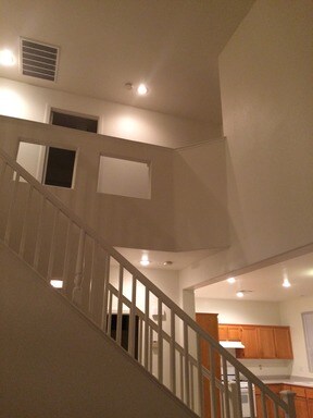 Building Photo - 8865 Kingswood Dr