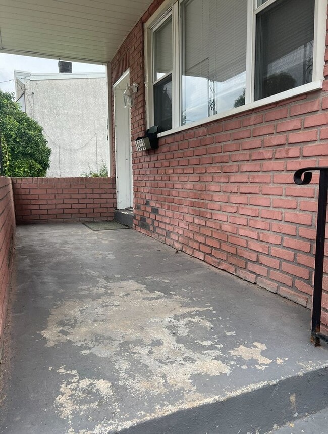Foto del edificio - Renovated 3 Bedroom 3 Bathroom Single Fami...