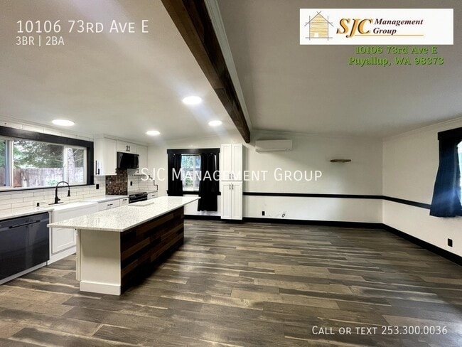 Building Photo - 10106 73rd Ave E