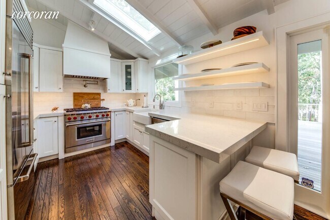 Building Photo - 30 Springwood Way