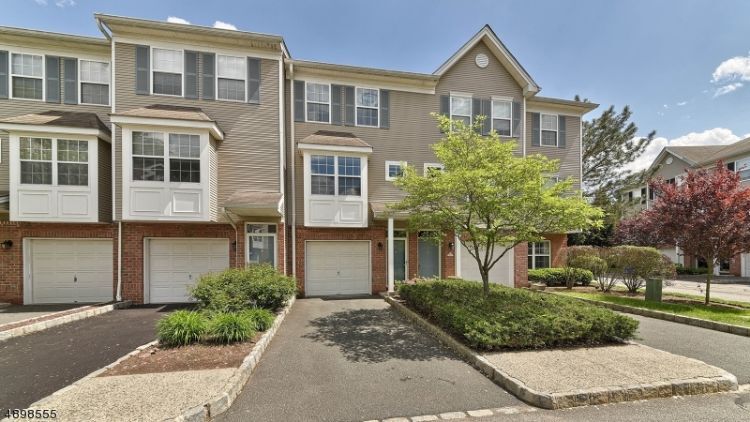 Primary Photo - 44 Greenbrook Dr