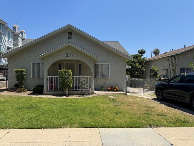 Street Front Bldg - 1026 Ruberta Ave