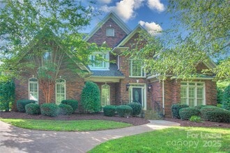 Building Photo - 1222 Weddington Hills Dr
