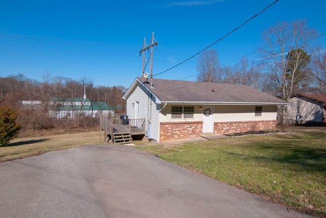 Foto del edificio - 1421 Lantana Ln NW