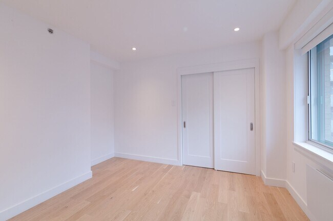 Photo du bâtiment - 3455 Rue Aylmer