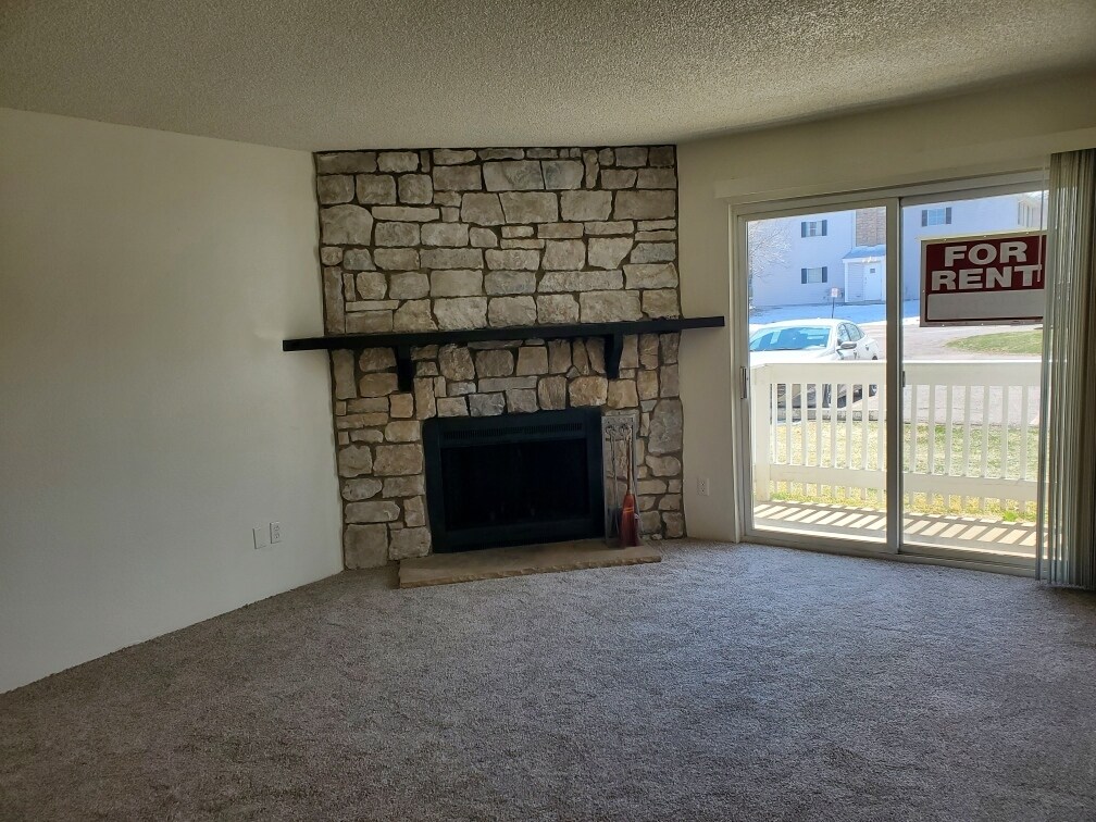 14424 E Colorado Dr Unit 104, Aurora, CO 80012 Condo for Rent in