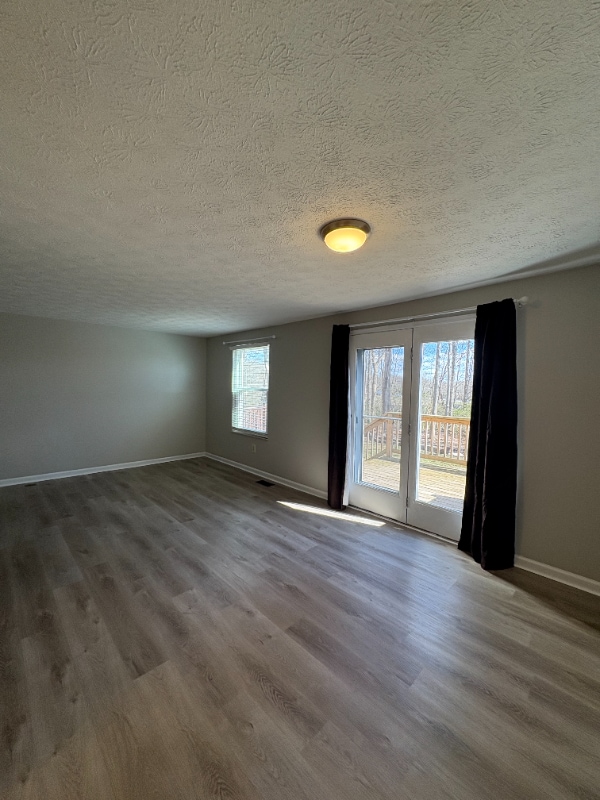 Building Photo - 784 Woodlyn Dr S