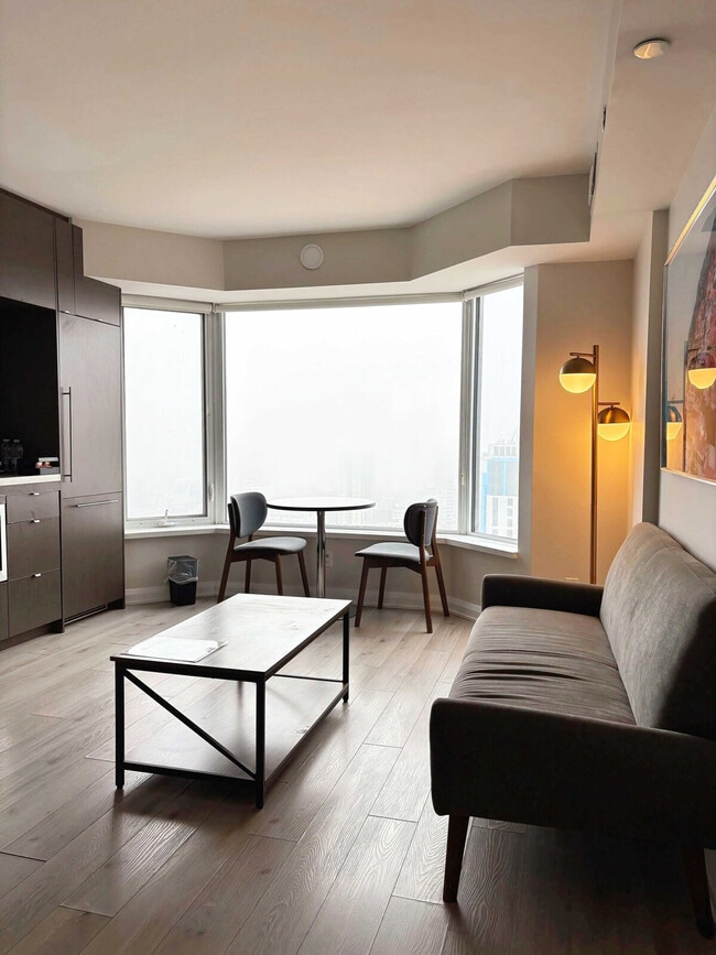 Building Photo - 14A Hazelton Ave