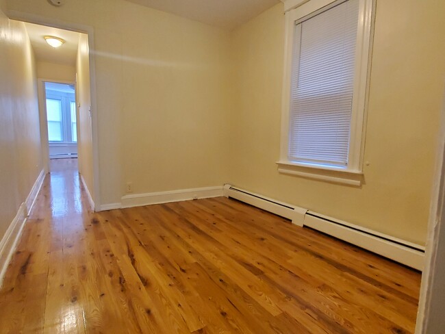 Building Photo - 168 Highland Ave