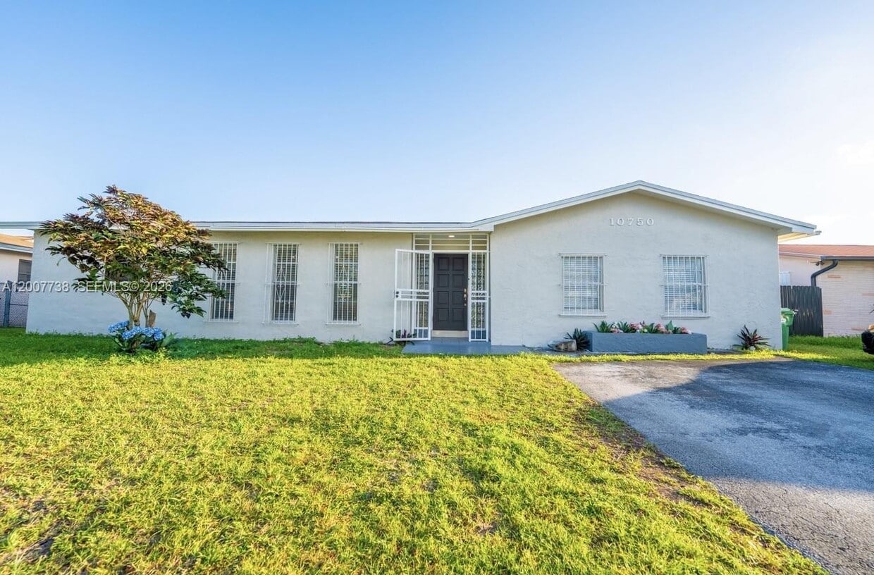 Photo - 10750 Southwest 173rd Street, Miami, FL 33157 - 3 BR 1 BA single-family home
