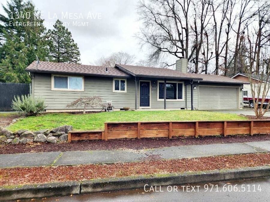 Foto principal - 1340 NE La Mesa Ave