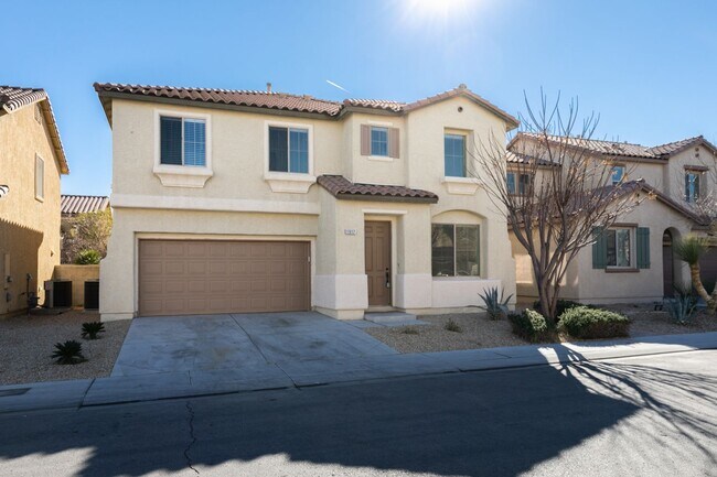 Foto del edificio - Amazing 2 story home w/spacious 4 bedrooms...