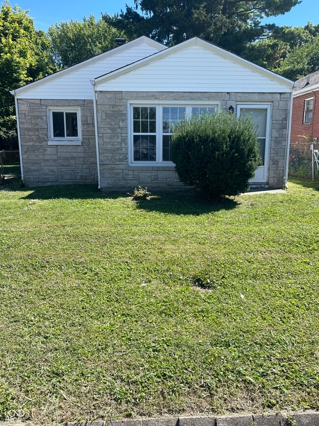 Building Photo - 241 N 19th Ave