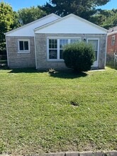 Building Photo - 241 N 19th Ave