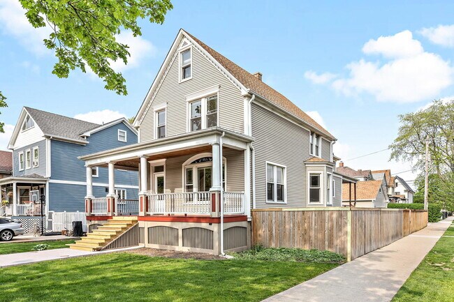 Foto del edificio - 4203 N Kildare Ave
