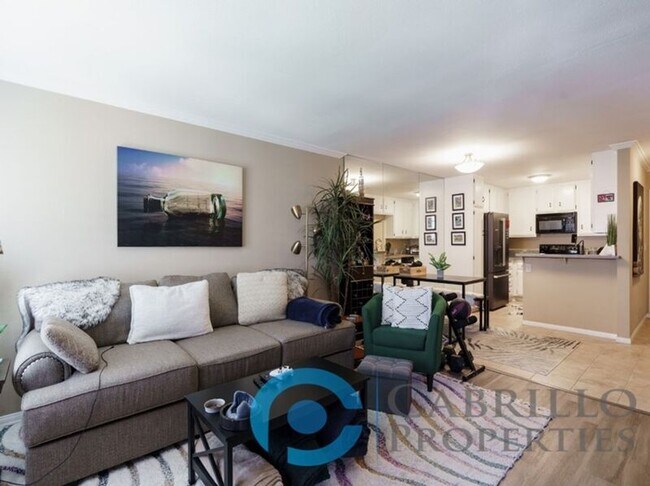 Building Photo - 6737 Friars Rd