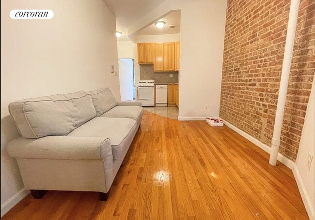 Building Photo - 368 W 127th St