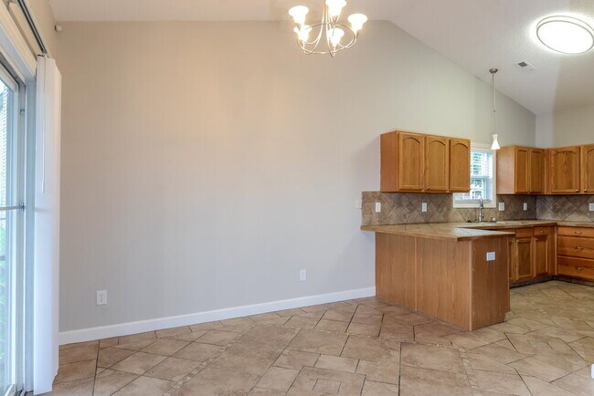 Building Photo - 9721 Stonewall Ln