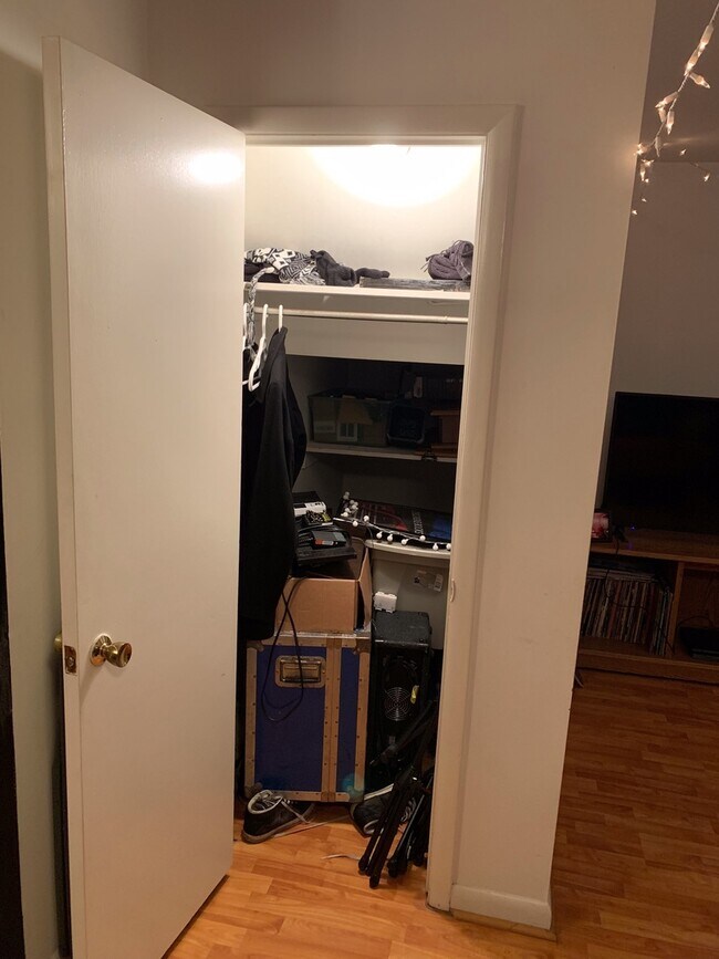Photo - 1620 Loney St Apartment
