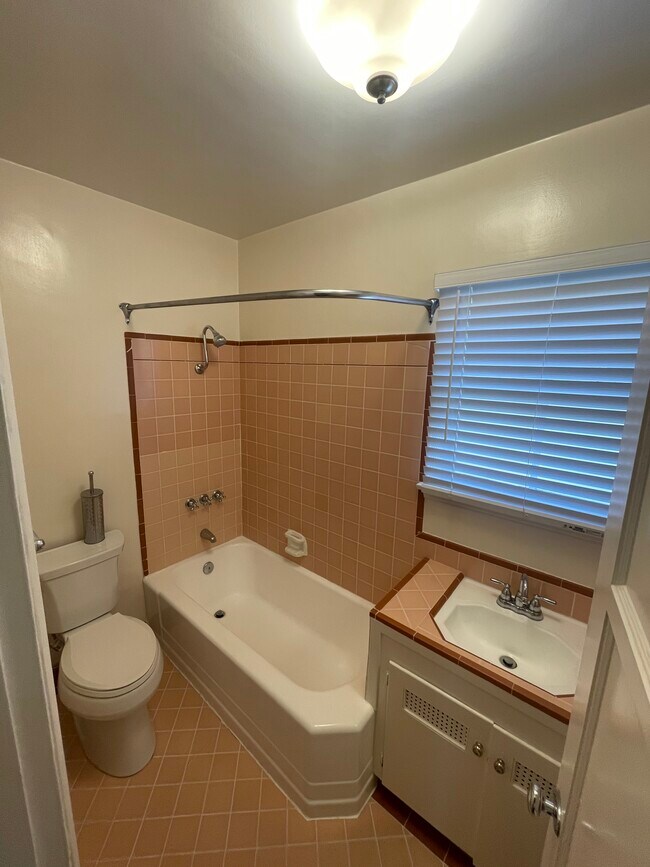 Bathroom - 1614 Idaho Ave