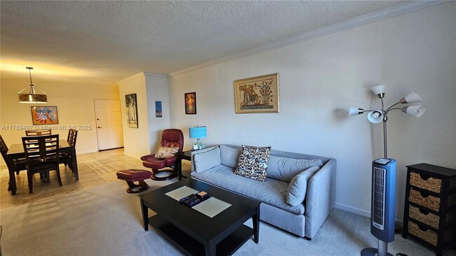 Building Photo - 2501 S Ocean Dr
