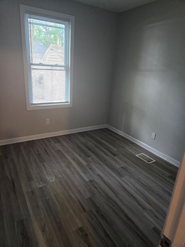 Foto del edificio - **Beautiful 3 Bedroom Home with Fenced Yar...