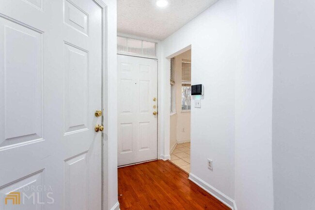 Foto del edificio - 84 Hammock Pl SE