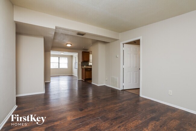 Building Photo - 1030 Maxey Drive