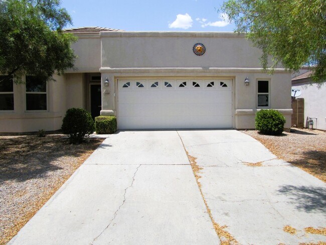 Foto del edificio - Spacious 3BR/2BA/2.5 CG, 2167 sq.ft. renta...
