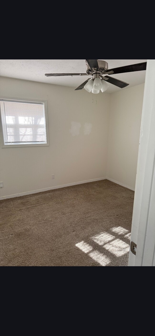 Building Photo - 619 Cherokee Rd