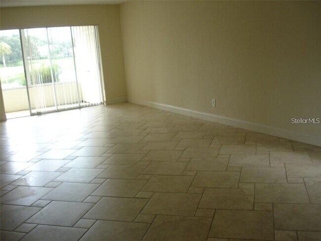 Foto del edificio - 7211 W Country Club Dr N