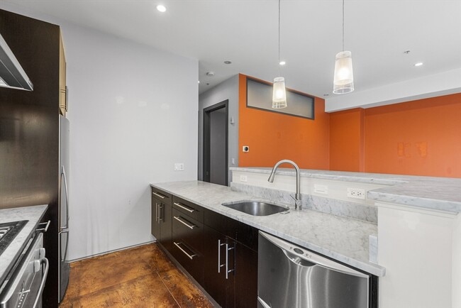 Building Photo - 36 A St