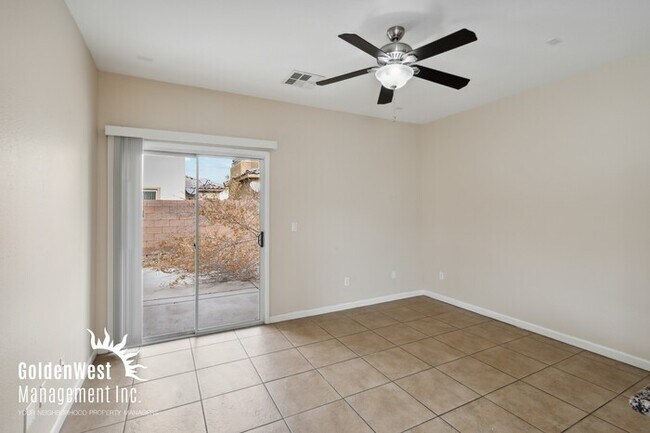 Foto del edificio - Charming Two Story 3Bdm 2.5Ba Home in Nort...