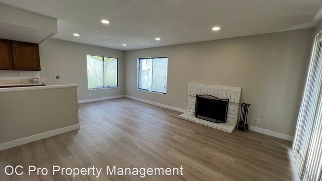 Building Photo - 3 br, 2.5 bath House - 15138 Moir Court