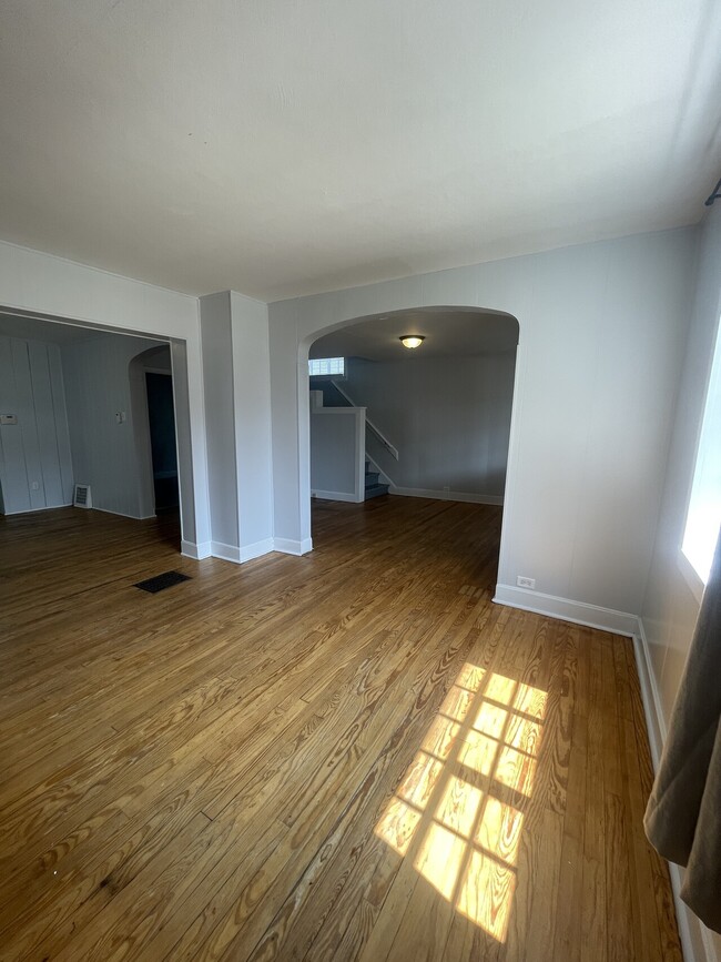 Building Photo - 1023 DeMaude