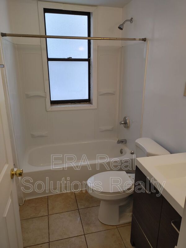 Building Photo - 1707 Fairmount Ave