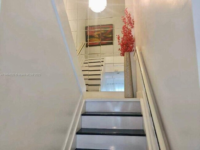 Building Photo - 16626 NW 73rd Pl