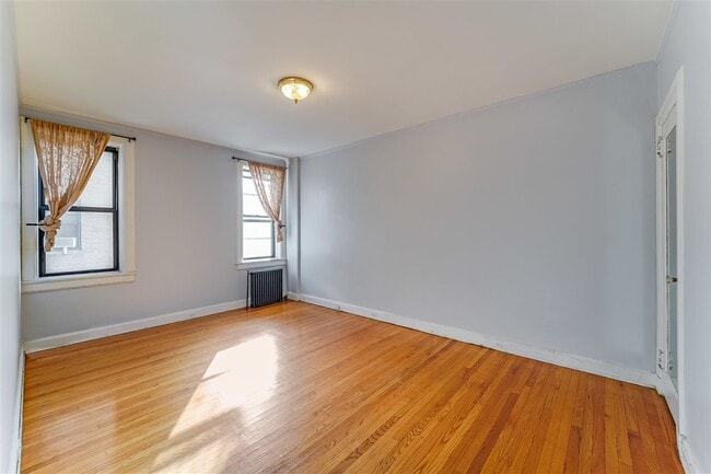 Building Photo - 2600 John F. Kennedy Blvd