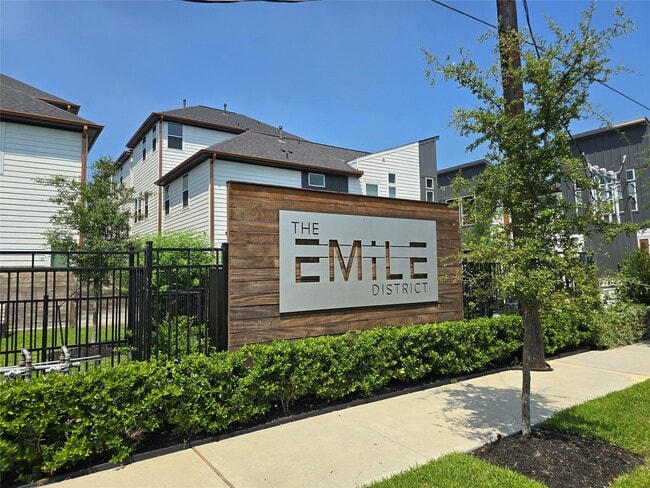 Foto del edificio - 611 Emile St