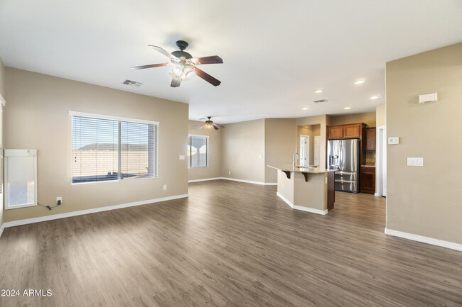 Foto del edificio - 28416 N 25th Dale