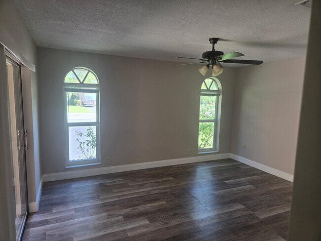 Building Photo - 8300 NW 35th St