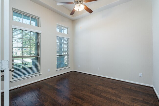 Building Photo - 22918 Caverly Ln