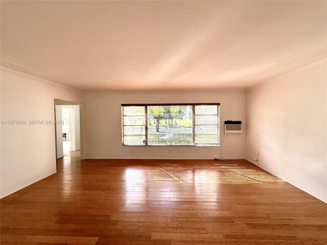 Foto del edificio - 845 Fairway Dr