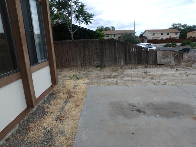 Building Photo - 482 Tracy Dr