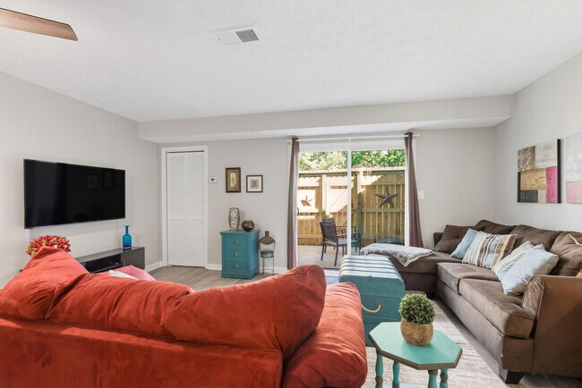 Foto del edificio - 1108 S Barnett Shoals Rd