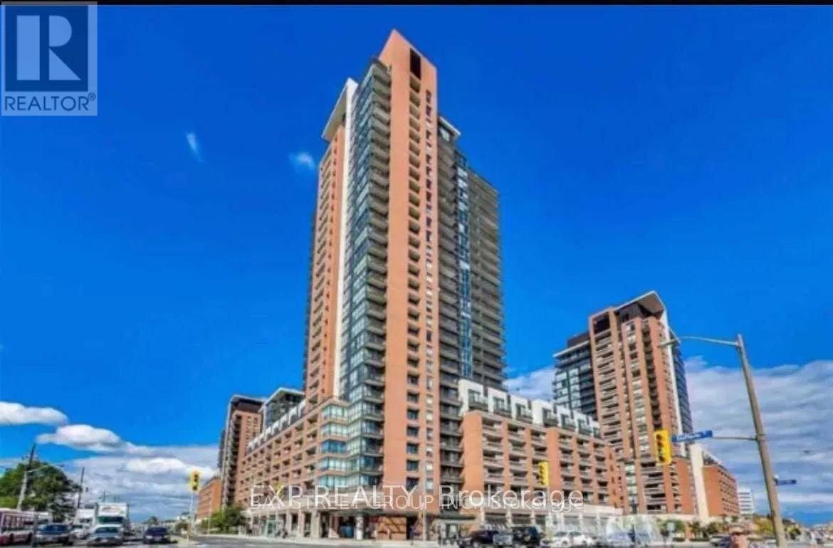 Photo principale - 830 Lawrence Ave W